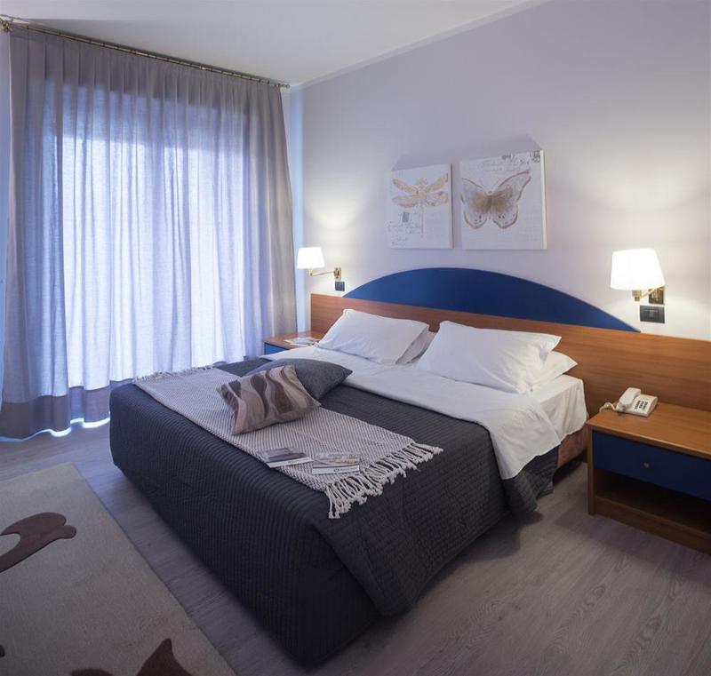 Roero Park Hotel Sommariva Perno Exterior photo