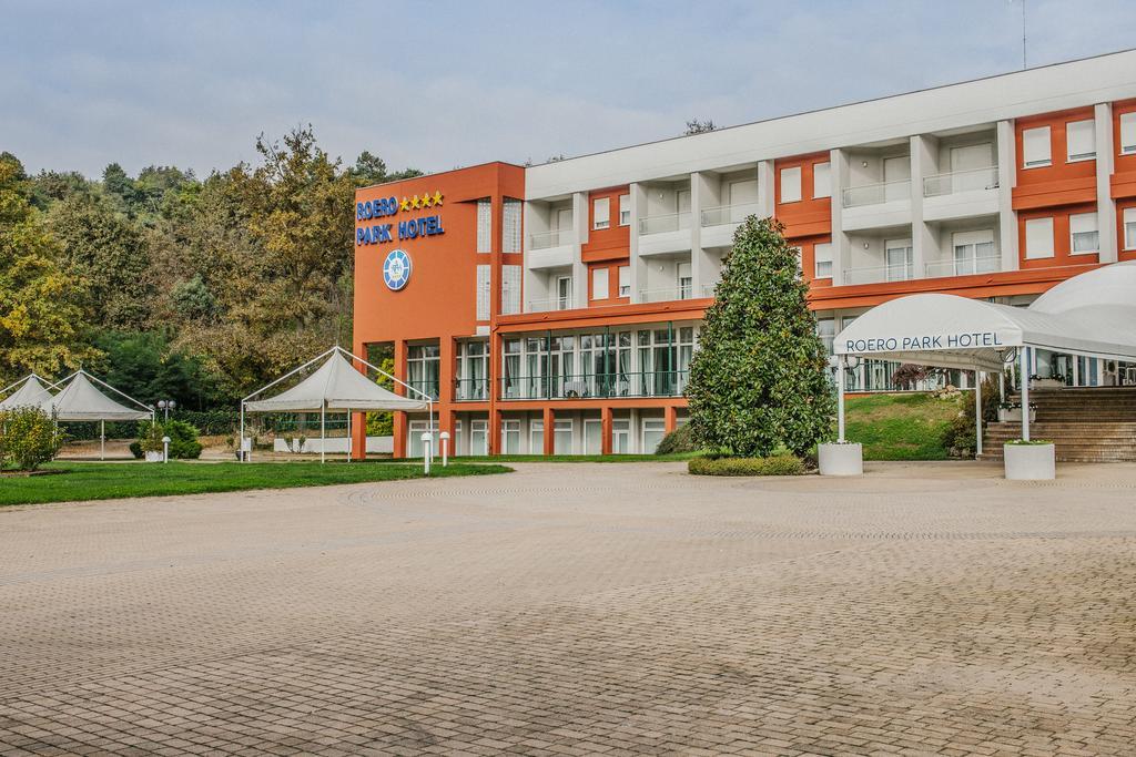 Roero Park Hotel Sommariva Perno Exterior photo